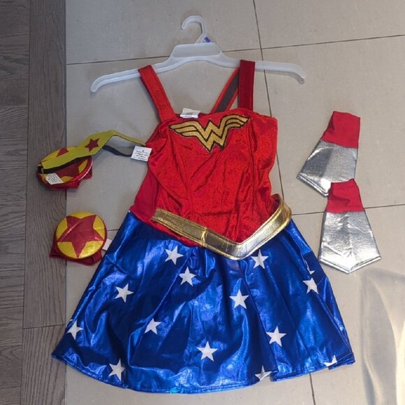 Kids Wonder woman Superhero Costume - Size 6-8 NWT - Picture 3 of 7
